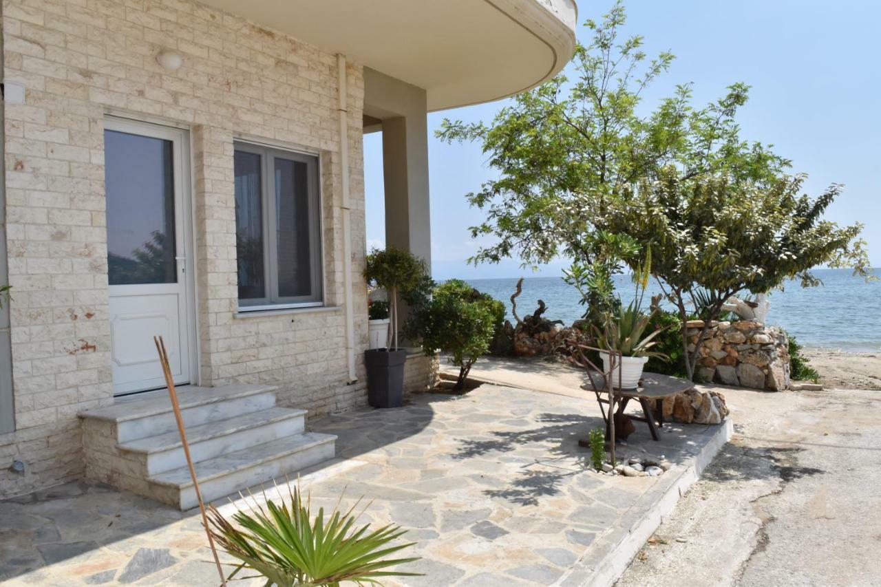Step To The Sea Apartamento Nea Karvali Exterior foto